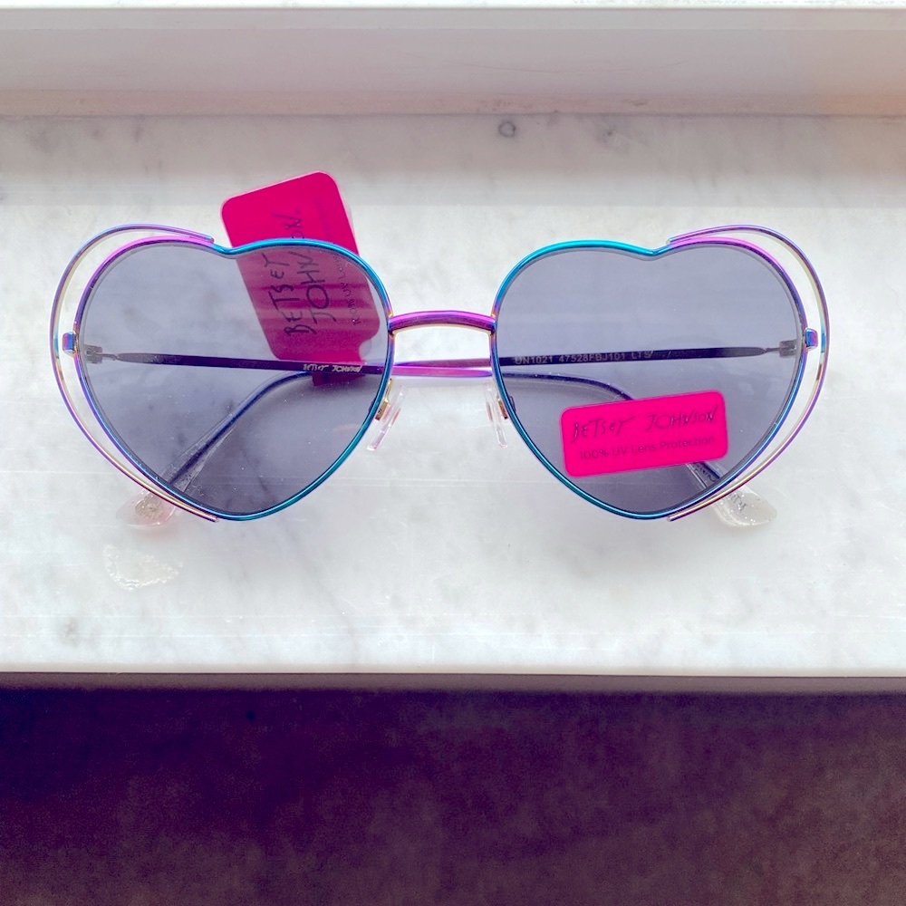 NEW Betsey Johnson sunglasses
